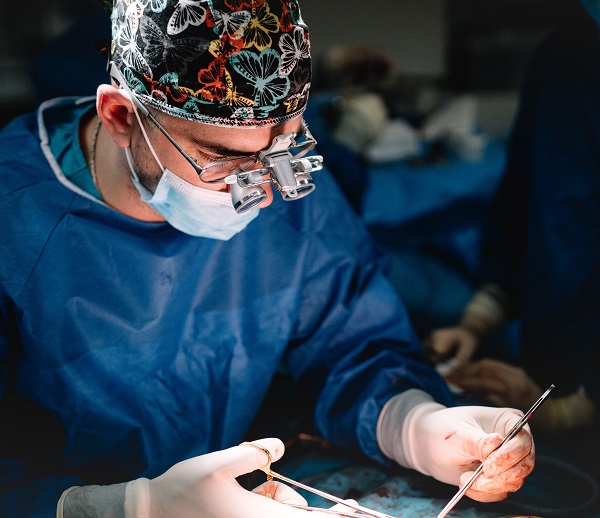 What are surgical loupes? What are surgical loupes?